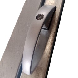 Fenêtre verre securit avec barreaux