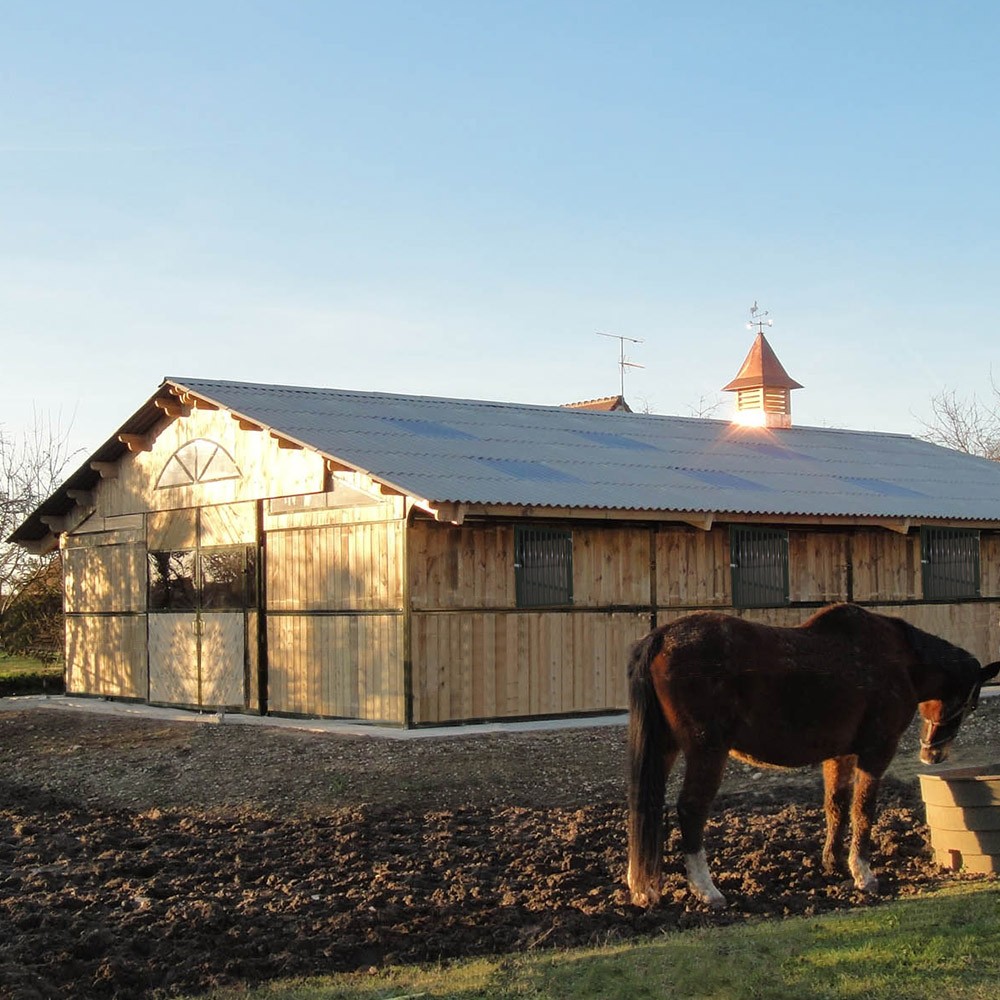Barn Manoir 10 boxes : Prestige, Confort et Durabilité