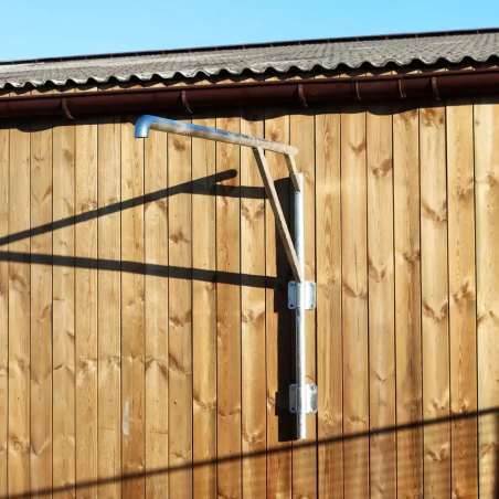 Potence de douche en acier galvanisé à chaud, à fixer sur mur.