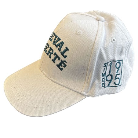 casquette blanche, cheval liberté