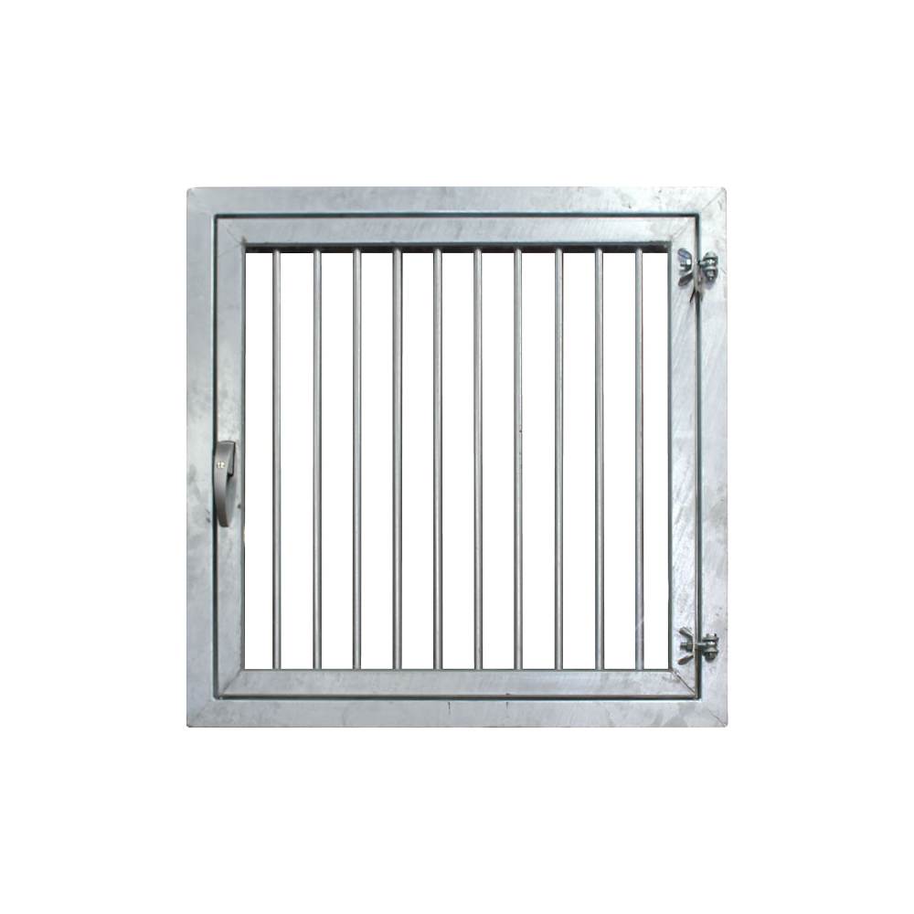 Fenêtre plexiglas avec barreaux