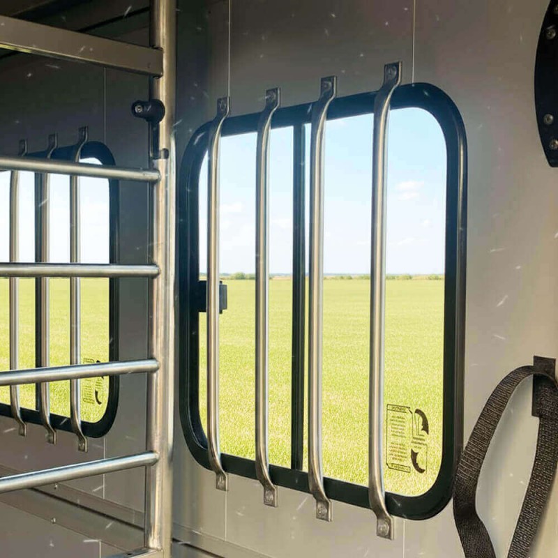 Fenêtre 400x300 avec barreaux pour Maxi