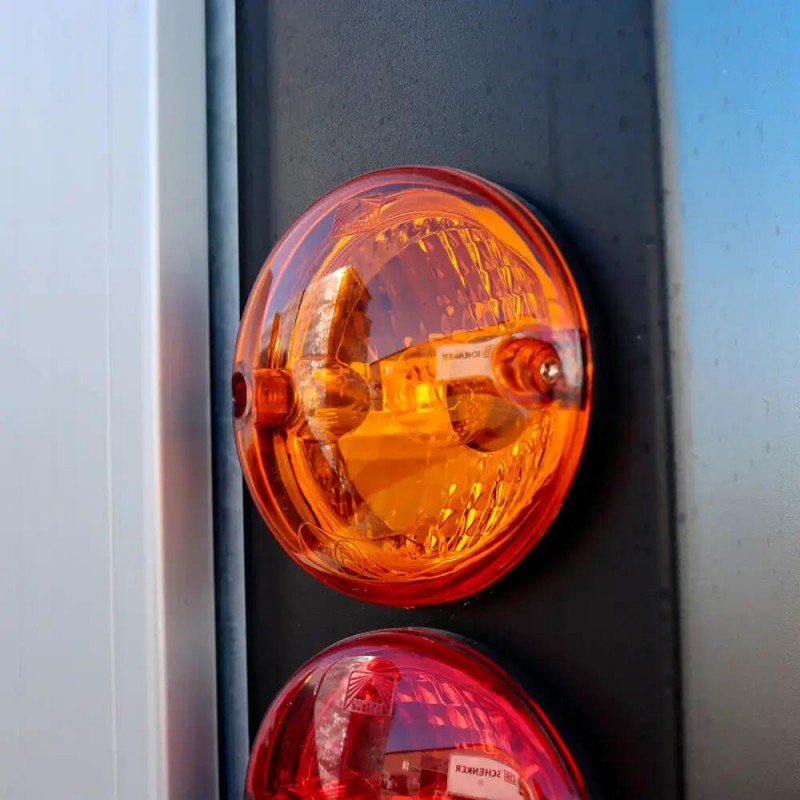 Feu orange clignotant